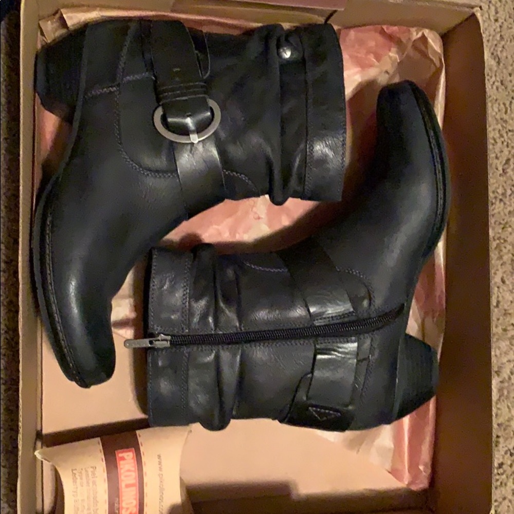 Ankle boots